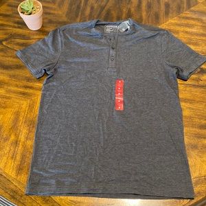 Slim fit super soft stretch & breathable shirt. Size M in charcoal grey.